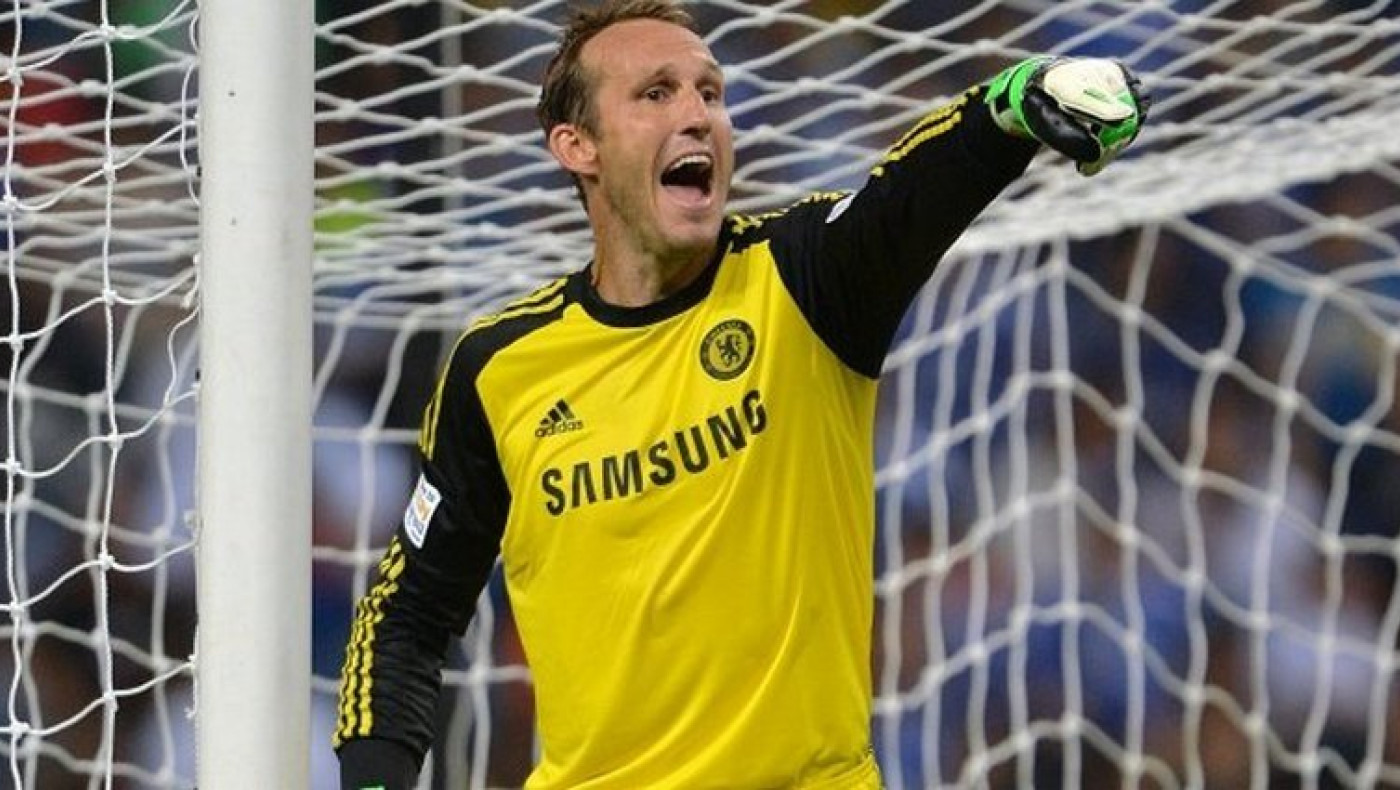 Τρεις φεύγουν, Σβάρτσερ μένει 