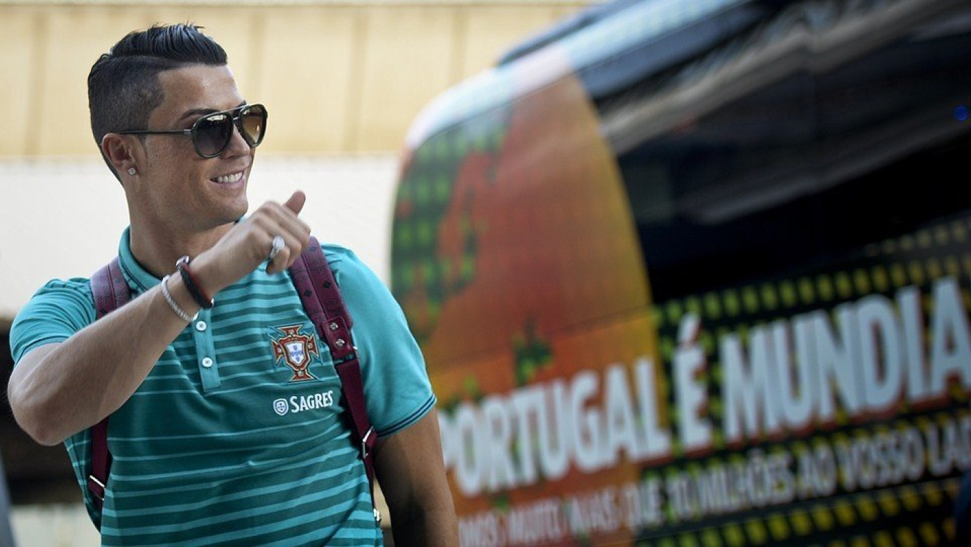 Η αγκαλιά του Κριστιάνο έκανε ευτυχισμένα τα πιτσιρίκια (VIDEO)