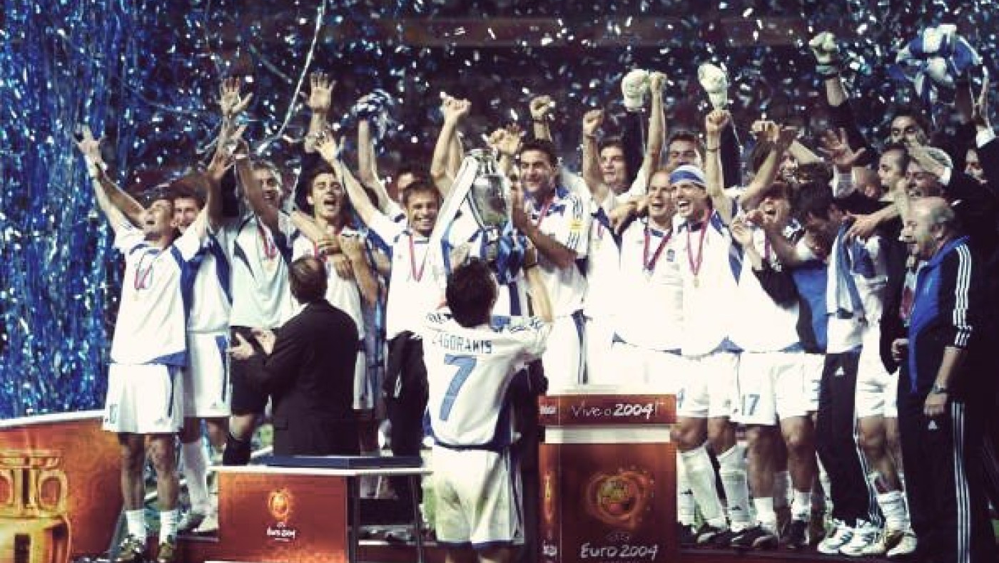 Αφιέρωμα στους «ήρωες» του 2004 από την UEFA 