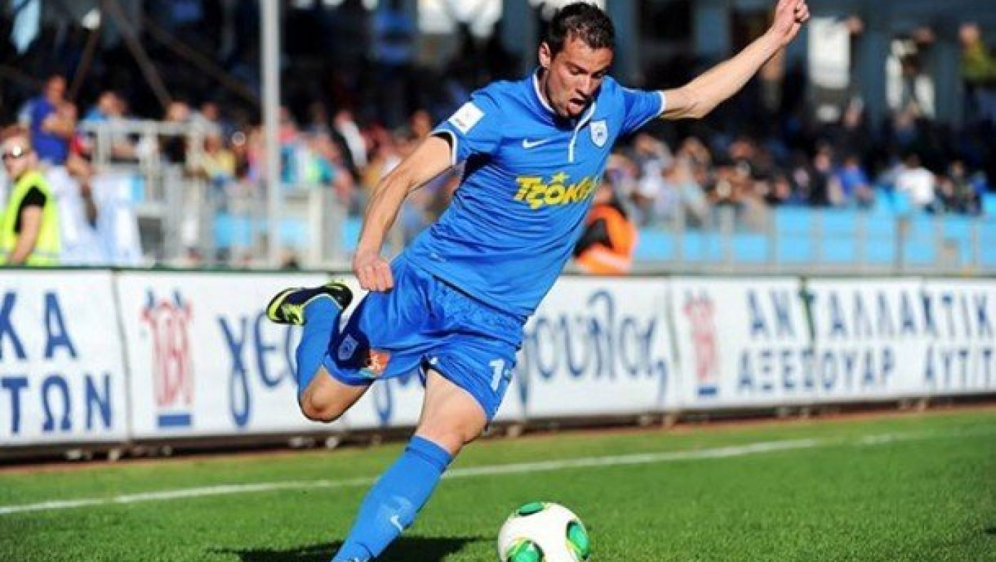 Κοιτάει για Μανιά, Βίλα και Λίλα ο Πλατανιάς 