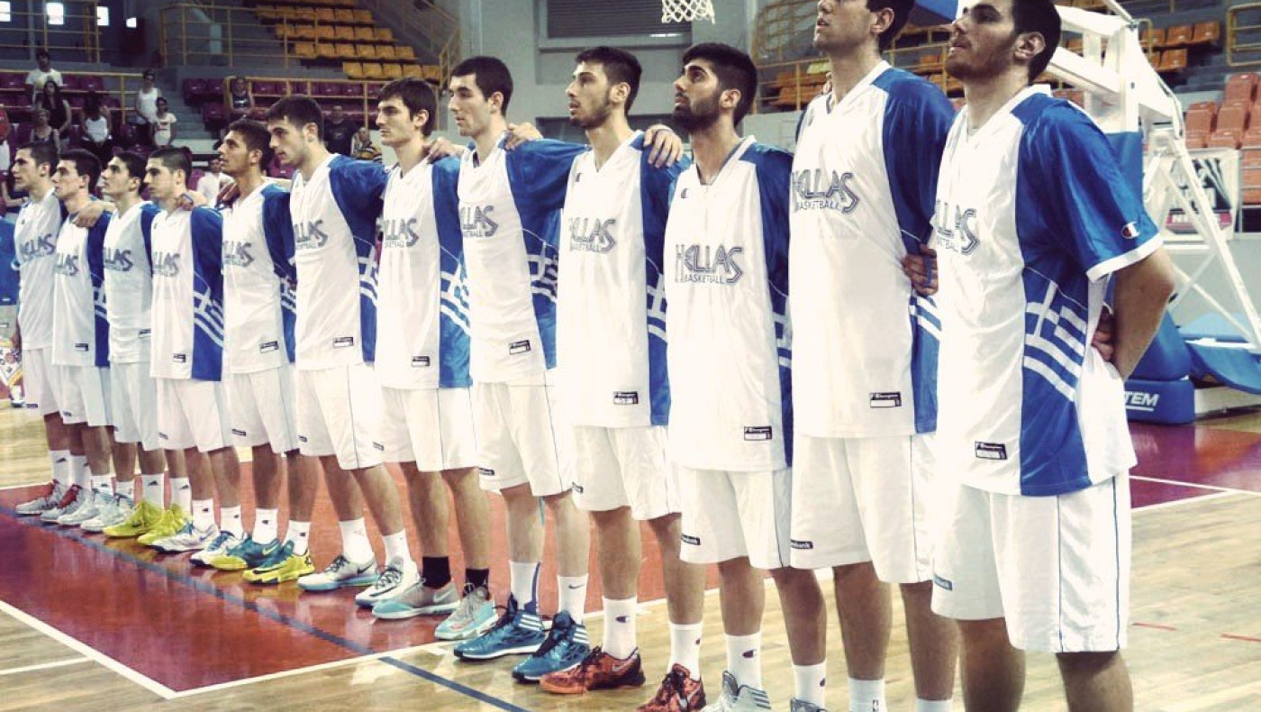 Με το «δεξί» η Εθνική Νέων