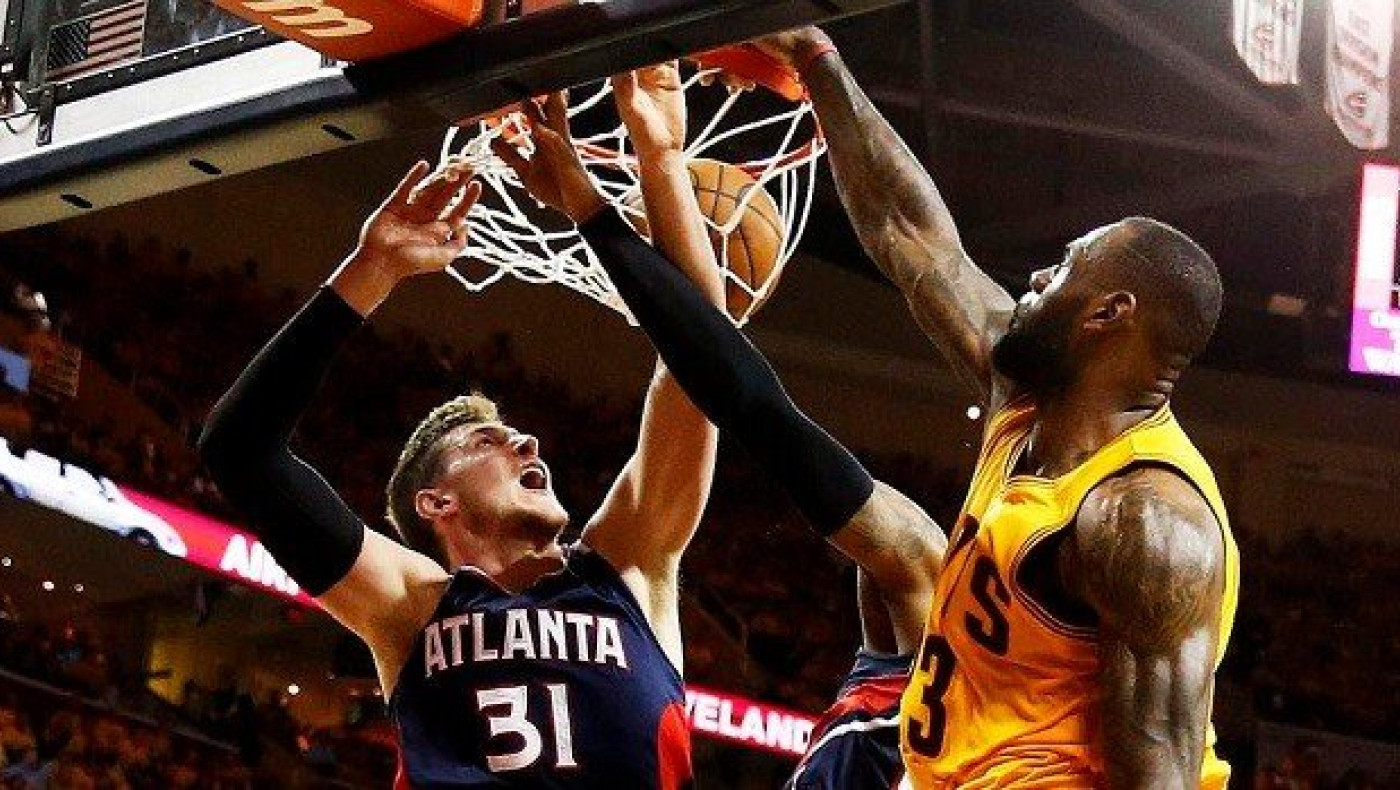 Βήμα τελικού με «καυτό» Λεμπρόν (video)