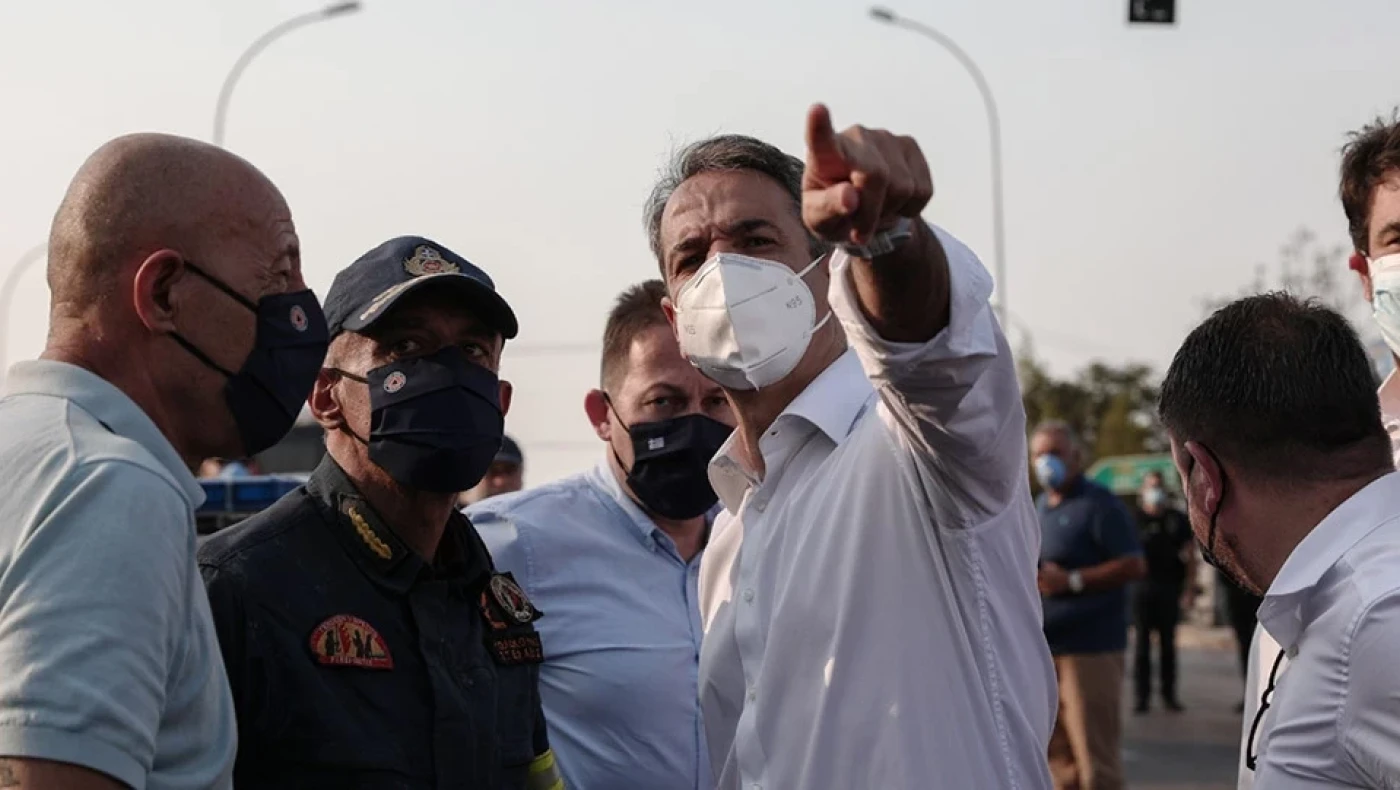 Μητσοτάκης: «Τα σπίτια θα ξαναχτιστούν, το σύστημα εκκενώσεων λειτούργησε»