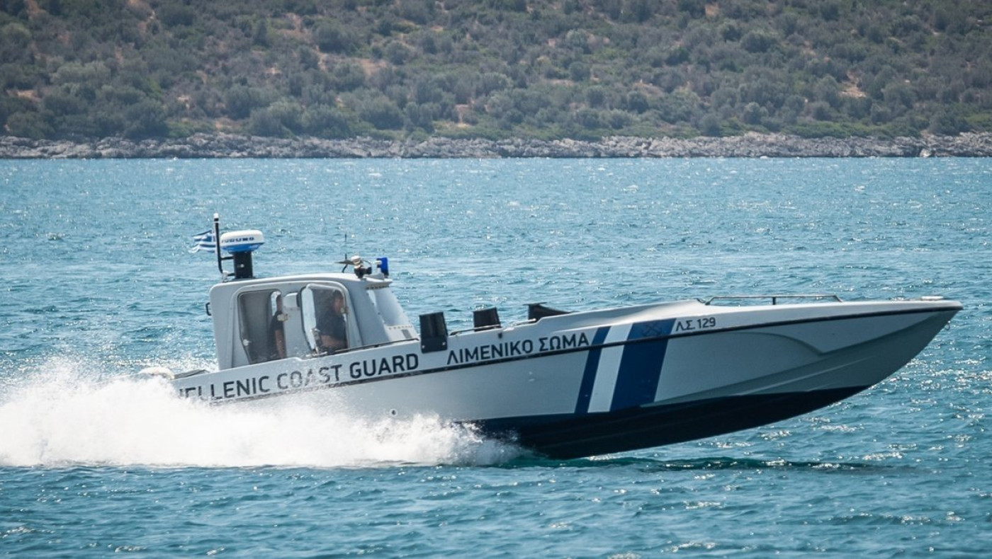 Βυθισμένο σκάφος στη Μήλο: Σώοι όλοι οι επιβαίνοντες