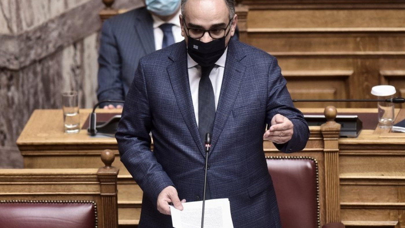 Υποχρεωτικός εμβολιασμός υγειονομικών, άμεση αναπλήρωση των ανεμβολίαστων