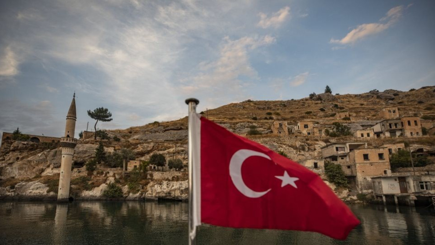 Τούρκος ναύαρχος προτείνει: «Να αποκλείσουμε τα ελληνικά νησιά έως ότου αποστρατικοποιηθούν»