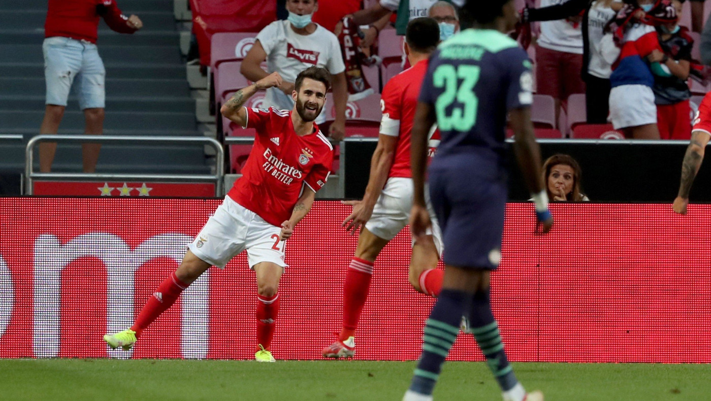 Champions League: Κλείνουν τρία εισιτήρια