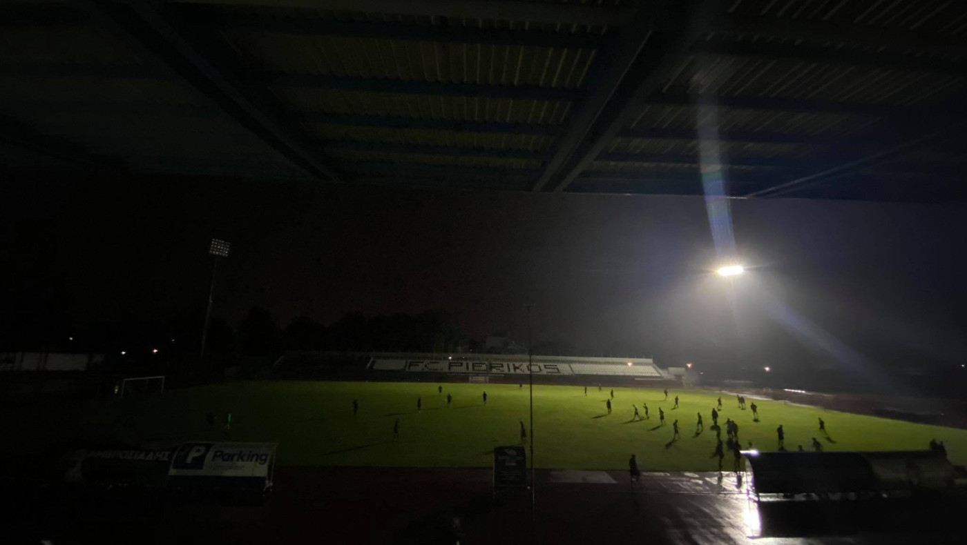 Πιερικός - ΠΑΟΚ Β΄: Μπλακ άουτ και... ύβρεις κατά Μητσοτάκη!