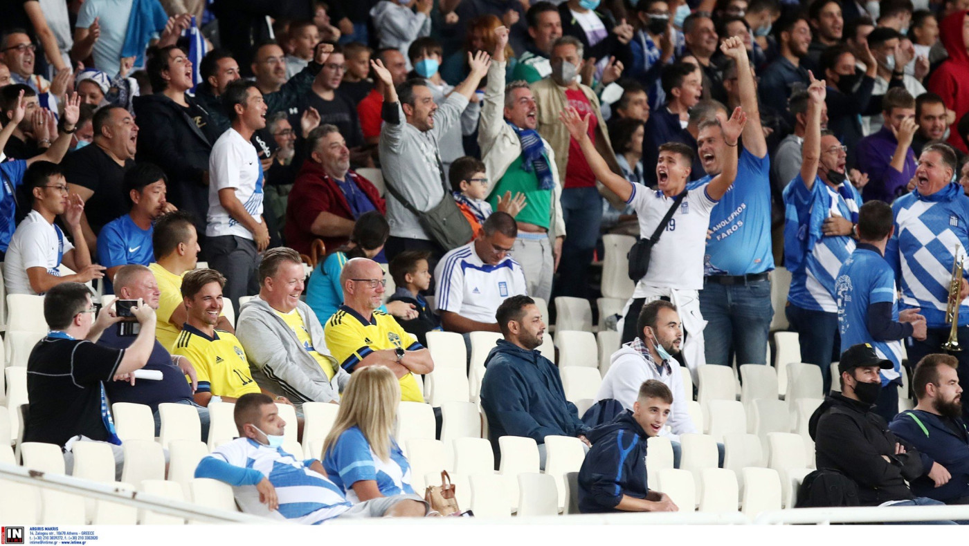 Κόσμος στο ΟΑΚΑ χωρίς έλεγχο βεβαιώσεων τεστ και πιστοποιητικών εμβολιασμών!