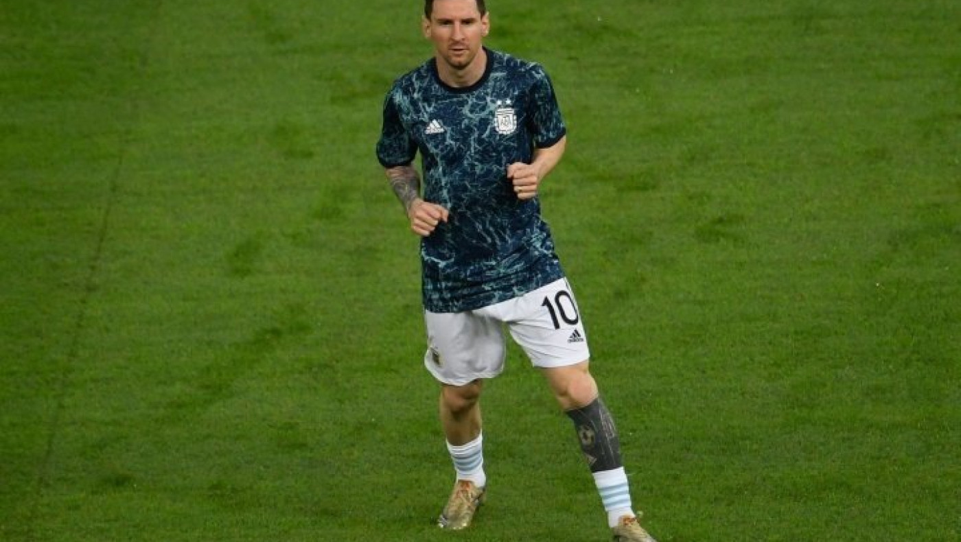 Μέσι: Ασύλληπτη εκτέλεση φάουλ του στην προθέρμανση με τη Βραζιλία!