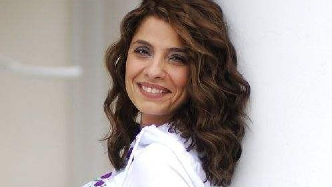 Σούπερ σέξι και με μαγιό η Τσαπανίδου