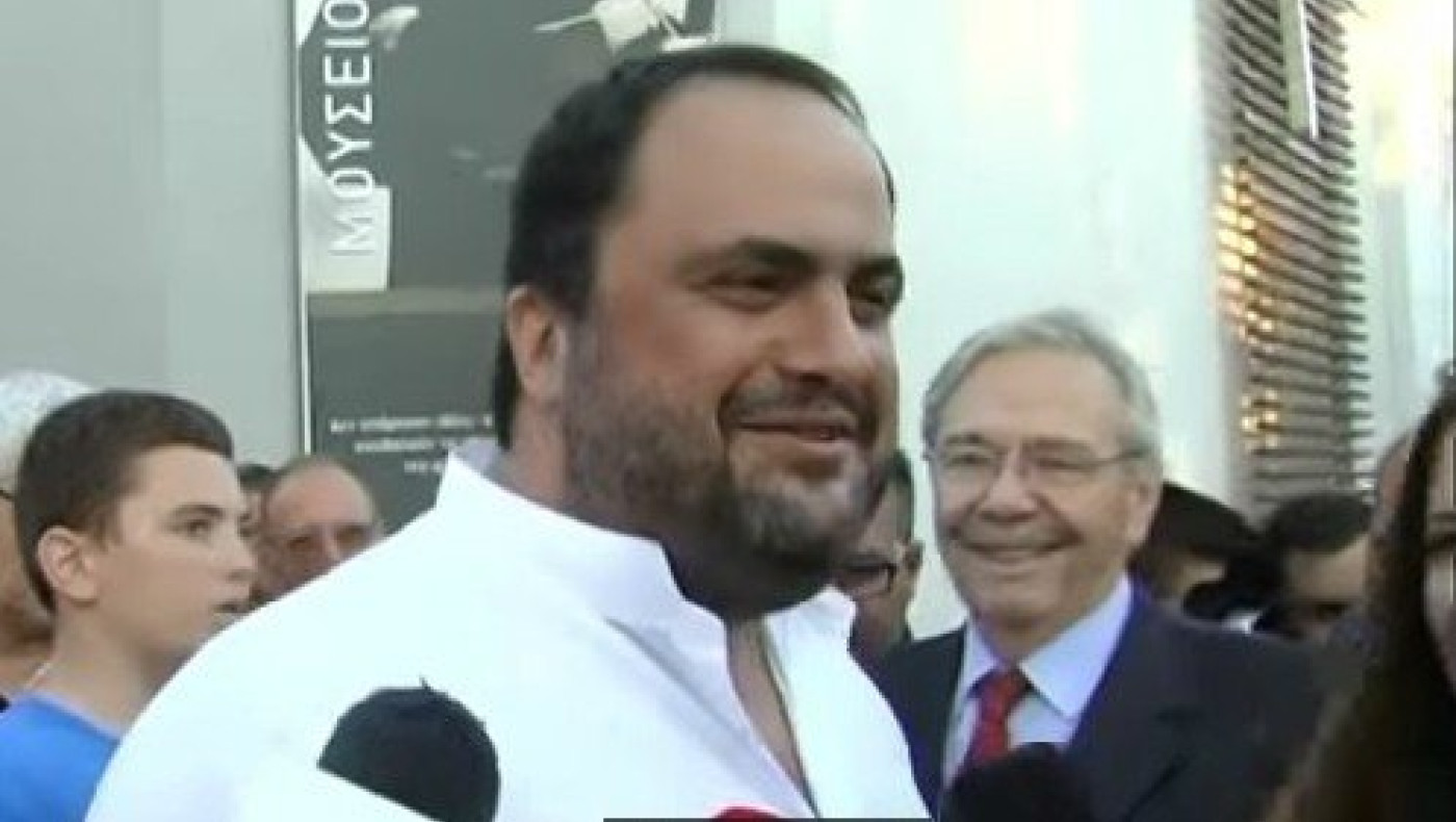 Δε θυμάται τι έλεγε πέρυσι το καλοκαίρι... (video)