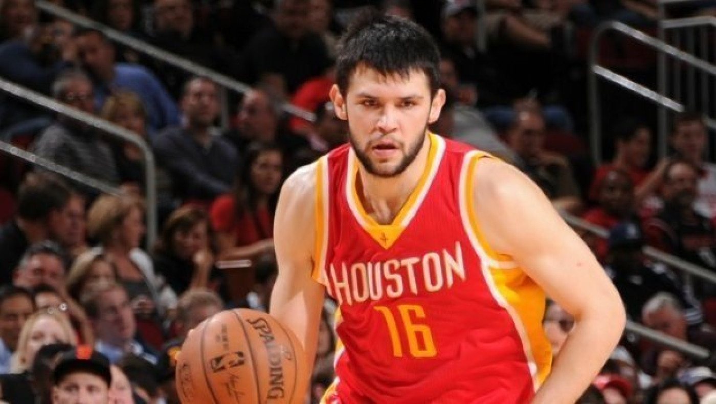 Στο Χιούστον και τη νέα σεζόν ο Παπανικολάου!