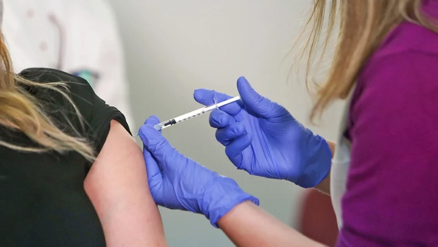 Νέα εμβόλια κατά του κορωνοϊού το φθινόπωρο – Τι ισχύει για παιδιά και ενήλικες