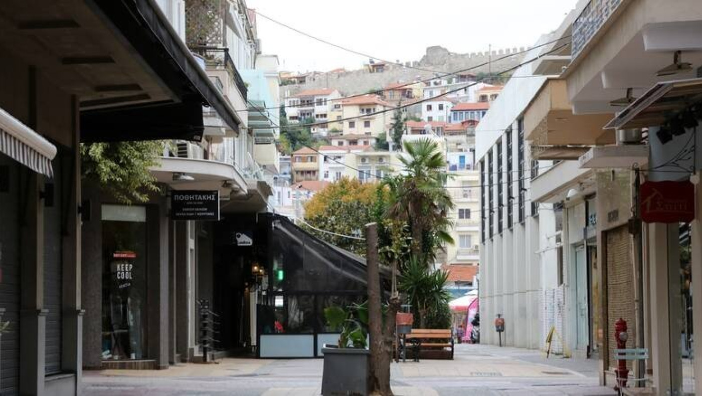 ΚΟΡΩΝΟΪΟΣ: Αγωνία για τη Βόρεια Ελλάδα -Σφίγγει ο κλοιός, σκληραίνουν τα μέτρα