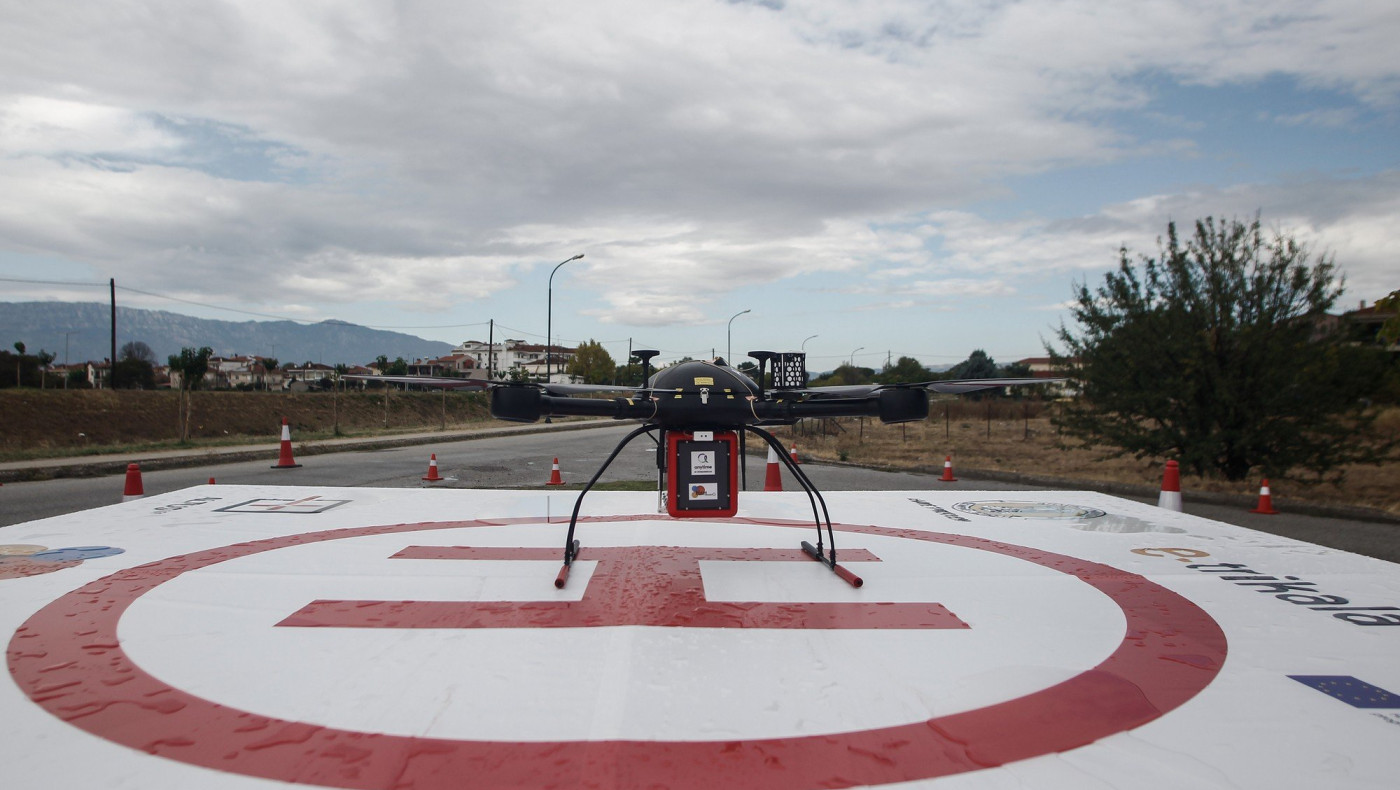 Πρωτοπορούν τα Τρίκαλα: Μεταφέρουν φάρμακα με drone