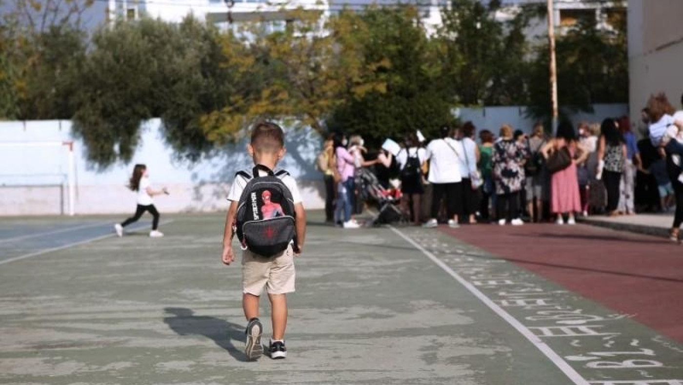 Θεσσαλονίκη: Περίπου 40 κρούσματα σε σχολείο της Νεάπολης