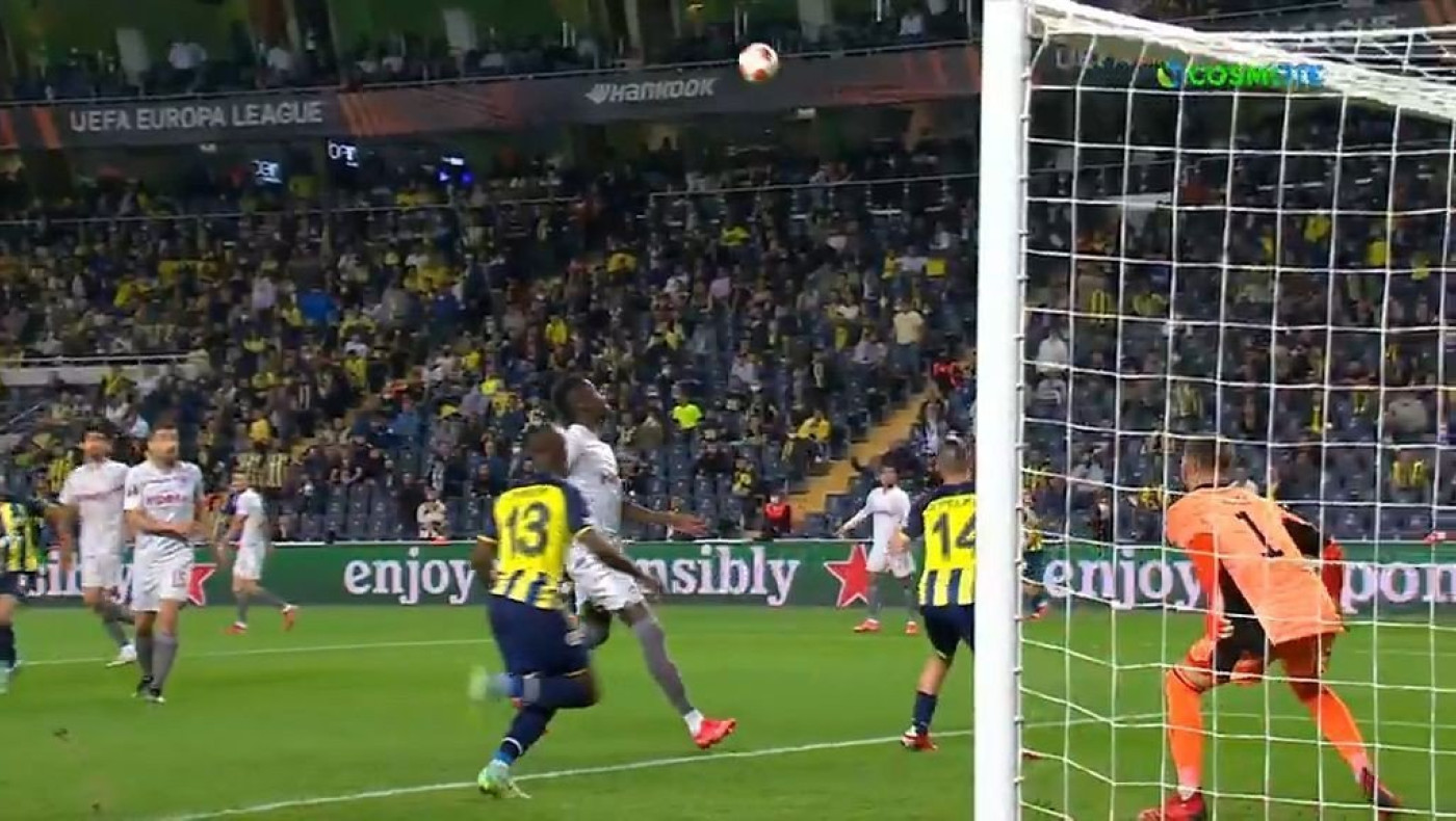 Το δοκάρι του Πέλκα κόντρα στον Ολυμπιακό