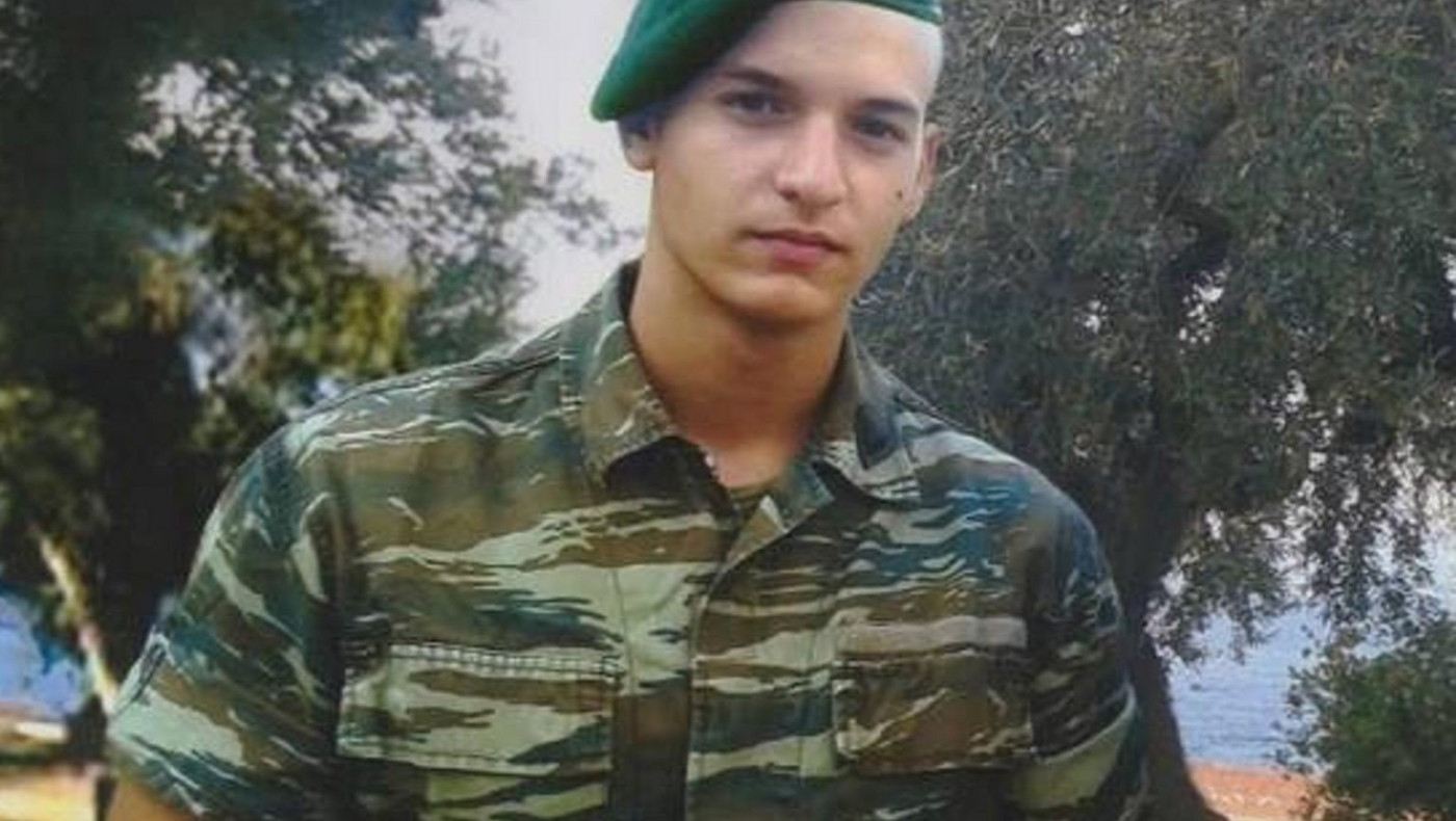 Συγκλονίζουν οι γονείς του αδικοχαμένου πεζοναύτη Φώτη Ανδρικόπουλου