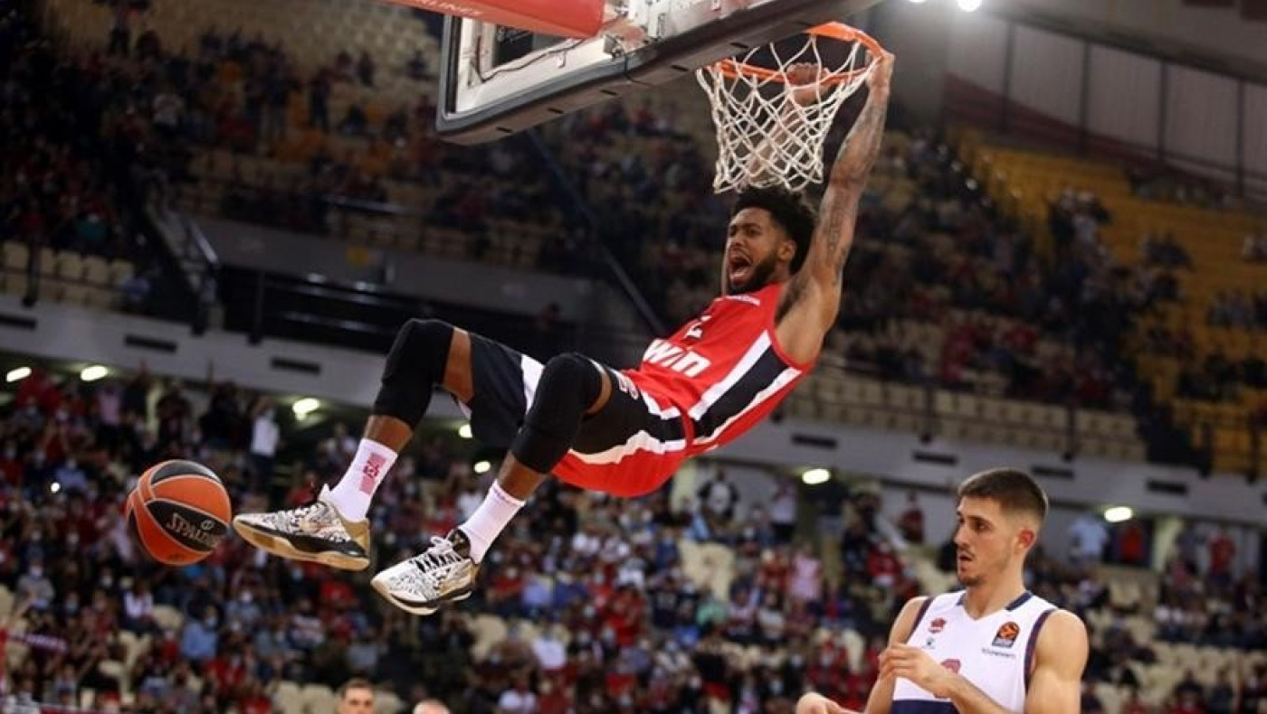 Ο Ολυμπιακός έκανε ό,τι ήθελε την Μπασκόνια