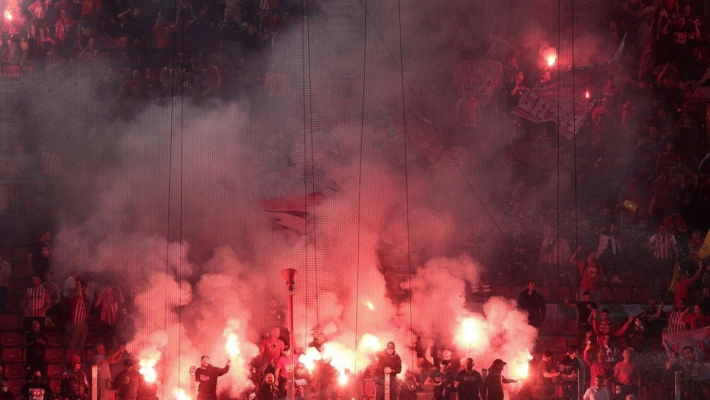 Κλήθηκε σε απολογία ο Ολυμπιακός, με τι κινδυνεύει