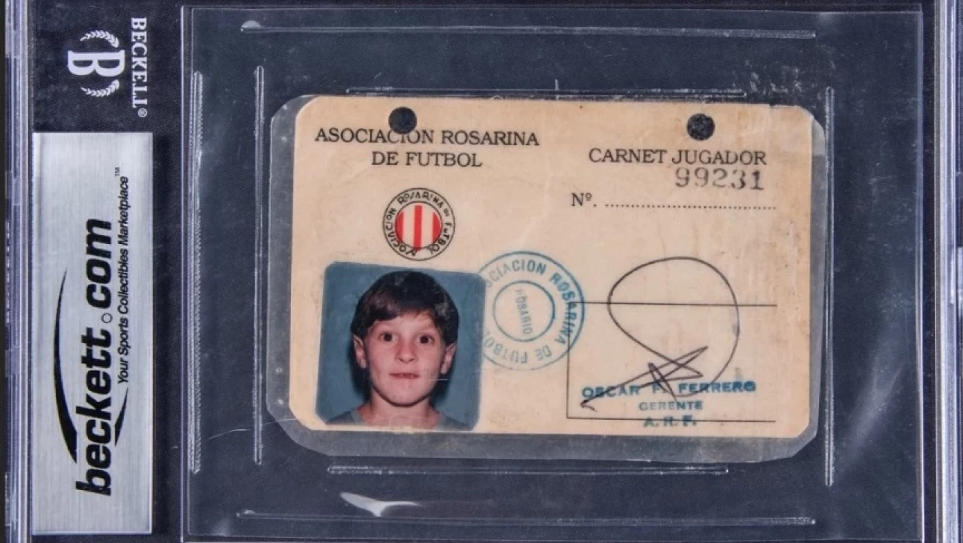 Σε δημοπρασία το... ιστορικό δελτίο του Λιονέλ Μέσι από το 1995!