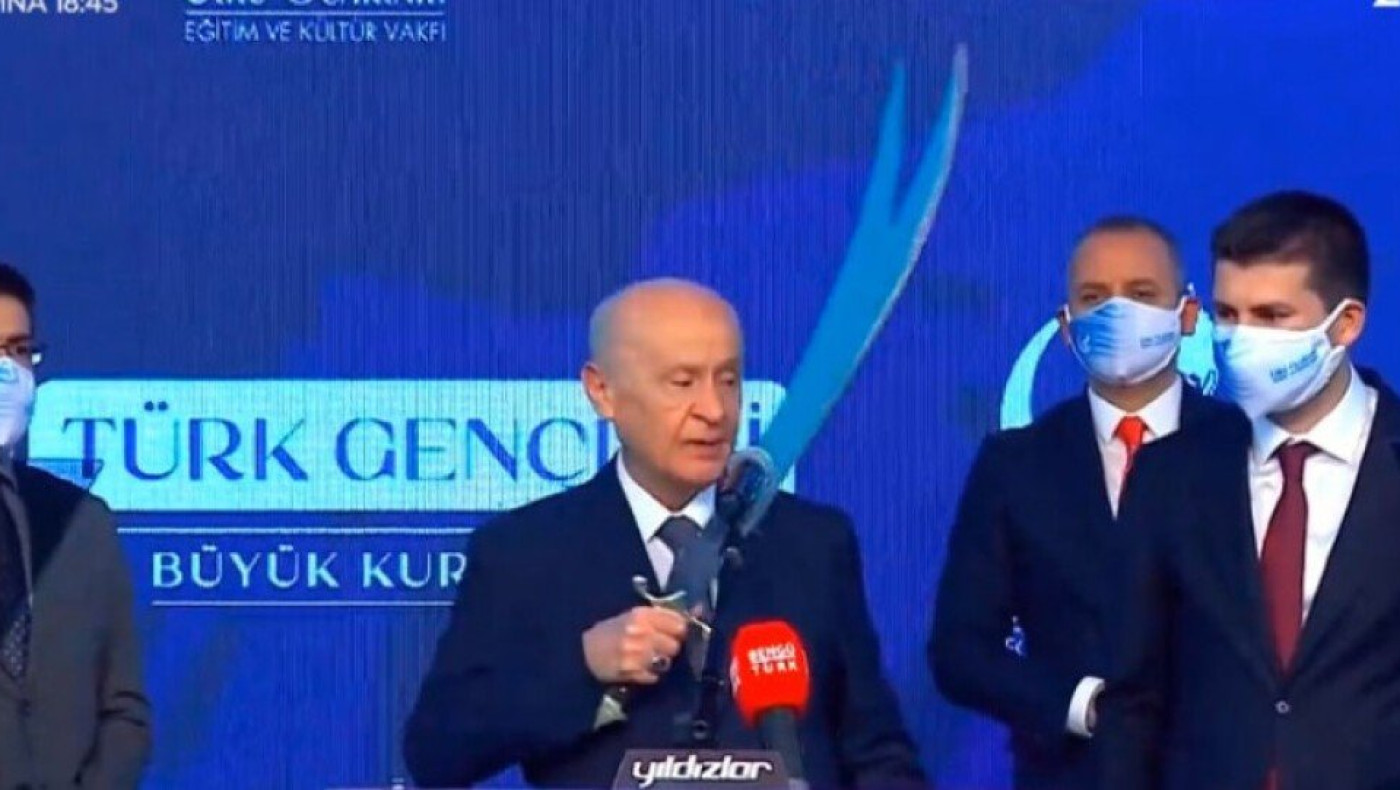 Ομιλία με... γιαταγάνι έκανε ο εταίρος του Ερντογάν, Μπαχτσελί