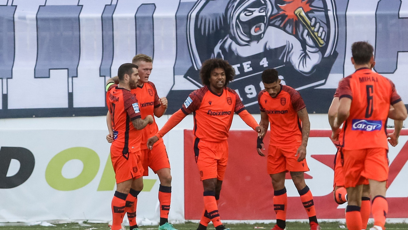 «Πονηρό» το ματς με τον Βόλο -Συνεχή τετ α τετ Λουτσέσκου-παικτών