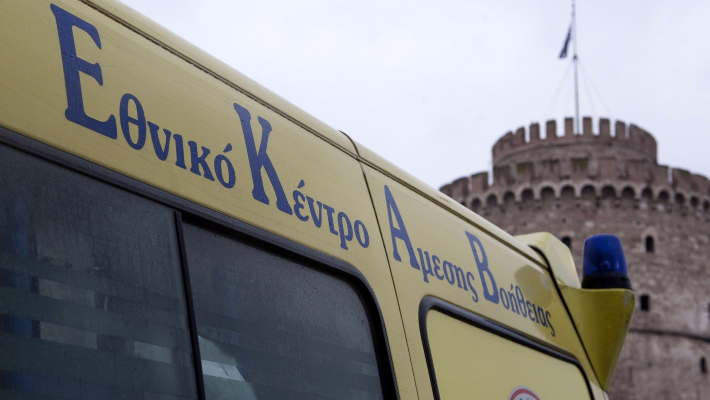 Θεσσαλονίκη: 45χρονος έπεσε από το μπαλκόνι - Βρίσκεται σε κρίσιμη κατάσταση!