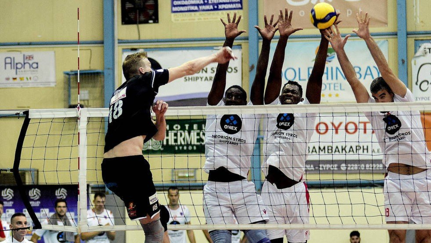 «Μπλόκο» Φοίνικα στον ΠΑΟΚ στη Σύρο