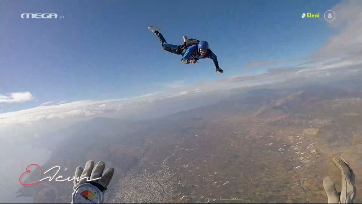 Απίστευτο: Η 66χρονη μητέρα του Σάββα Πούμπουρα έκανε ελεύθερη πτώση