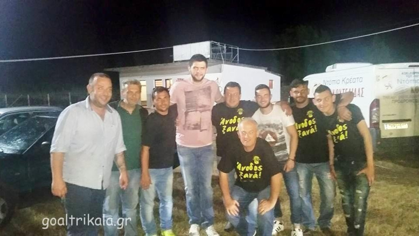 Ο Κώστας Παπανικολάου… σολάρει στο τουμπερλέκι! (video)