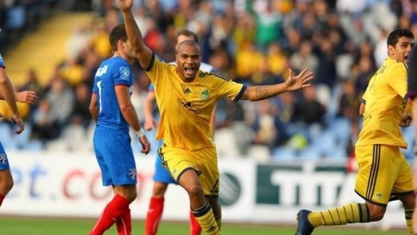 Πρόταση από Ελλάδα για Μολέντο, συνεργάστηκε με Άρνεσεν!