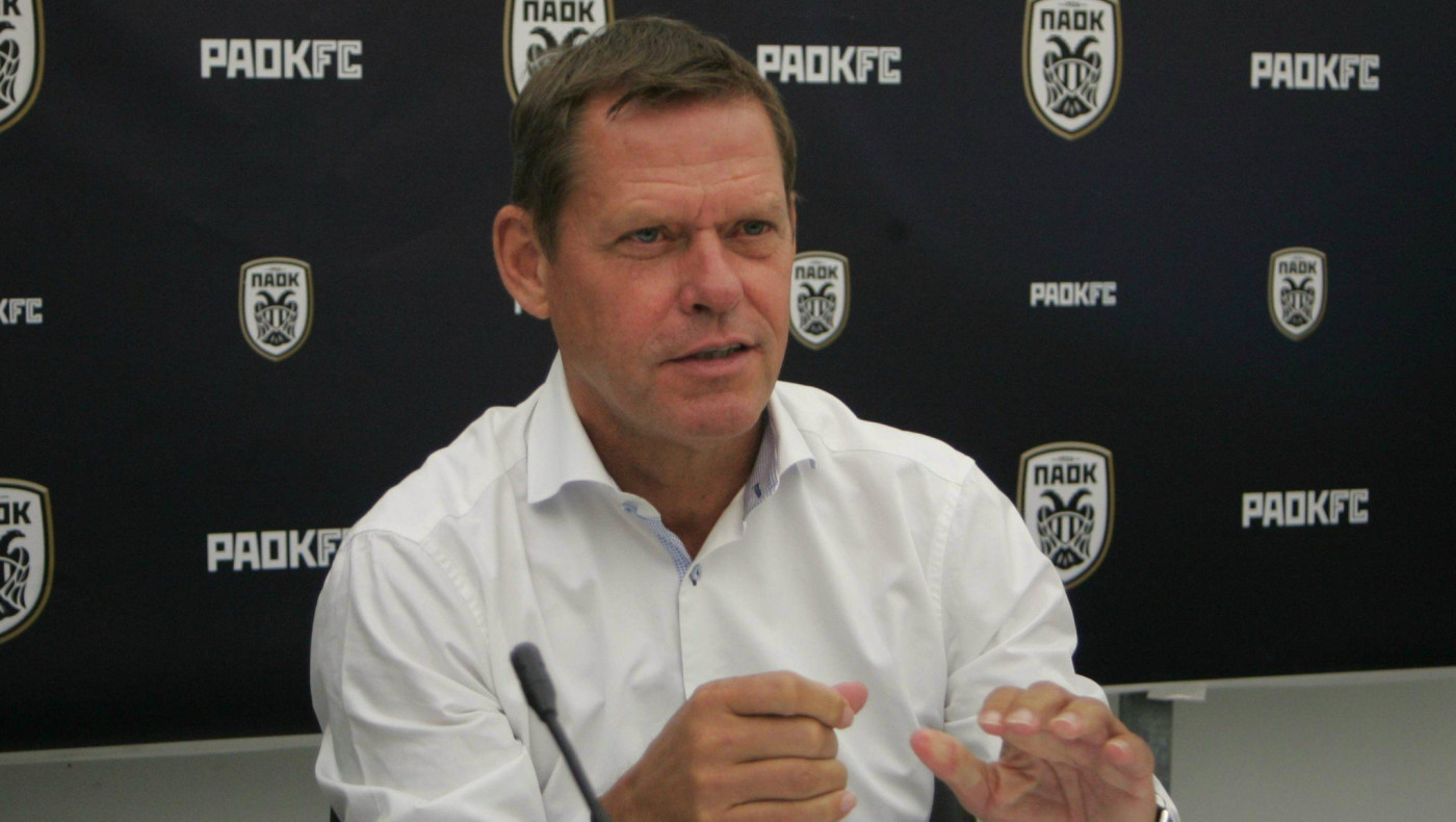 Πανέξυπνος και πειστικός