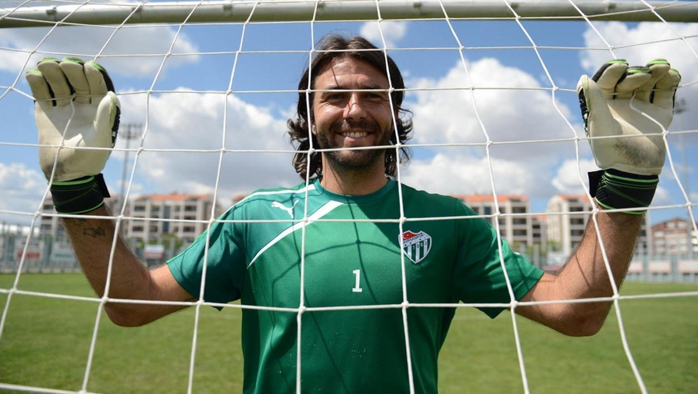 Ο Φράι στο μικροσκόπιο