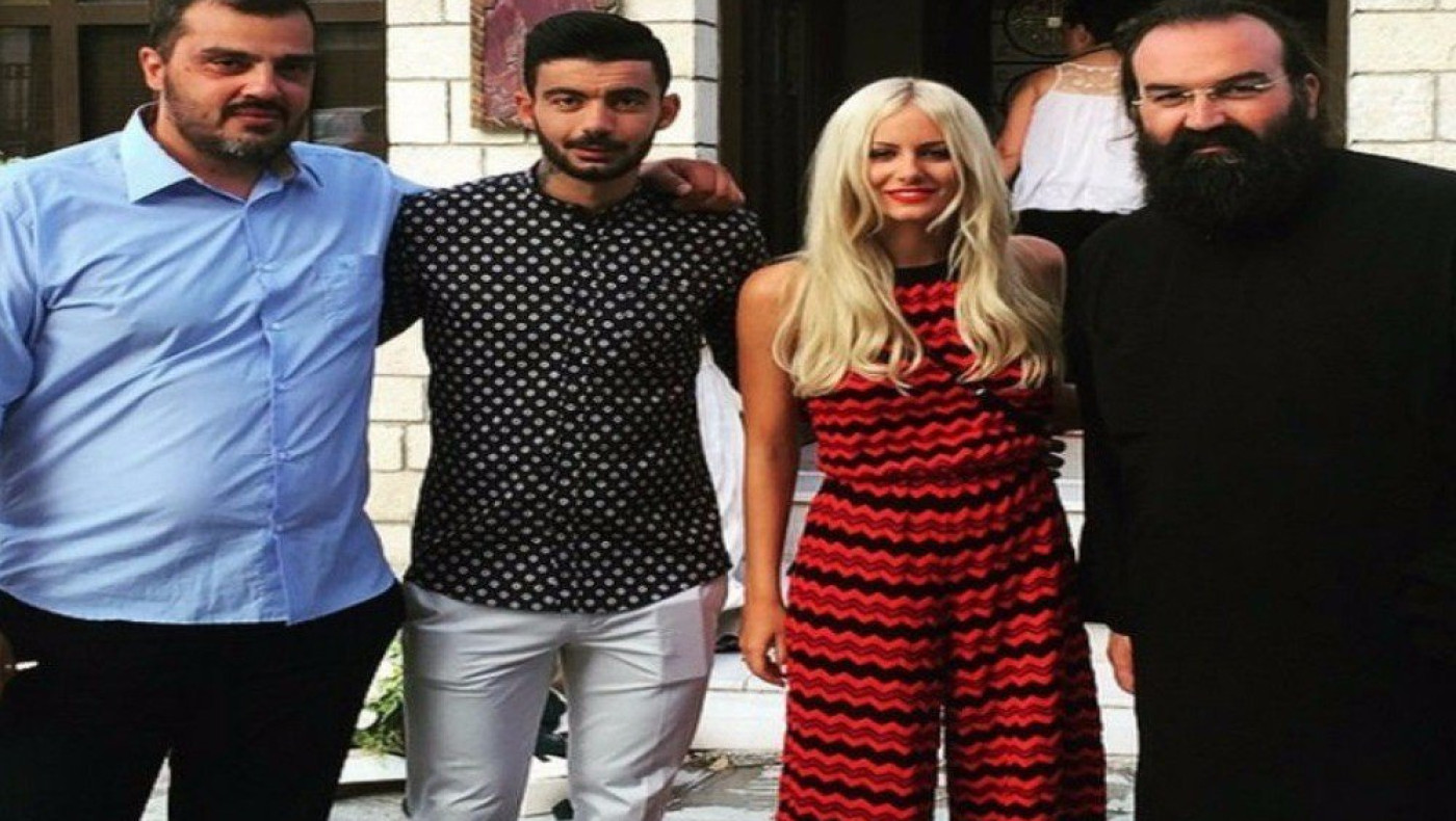 Νονός ο Κλάους, έκλεψε την παράσταση η σύντροφός του (ΦΩΤΟ)