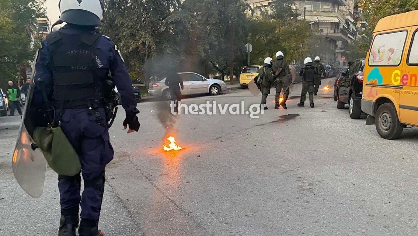 Επεισόδια στο δρόμο προς την Τούμπα μεταξύ οπαδών και αστυνομίας