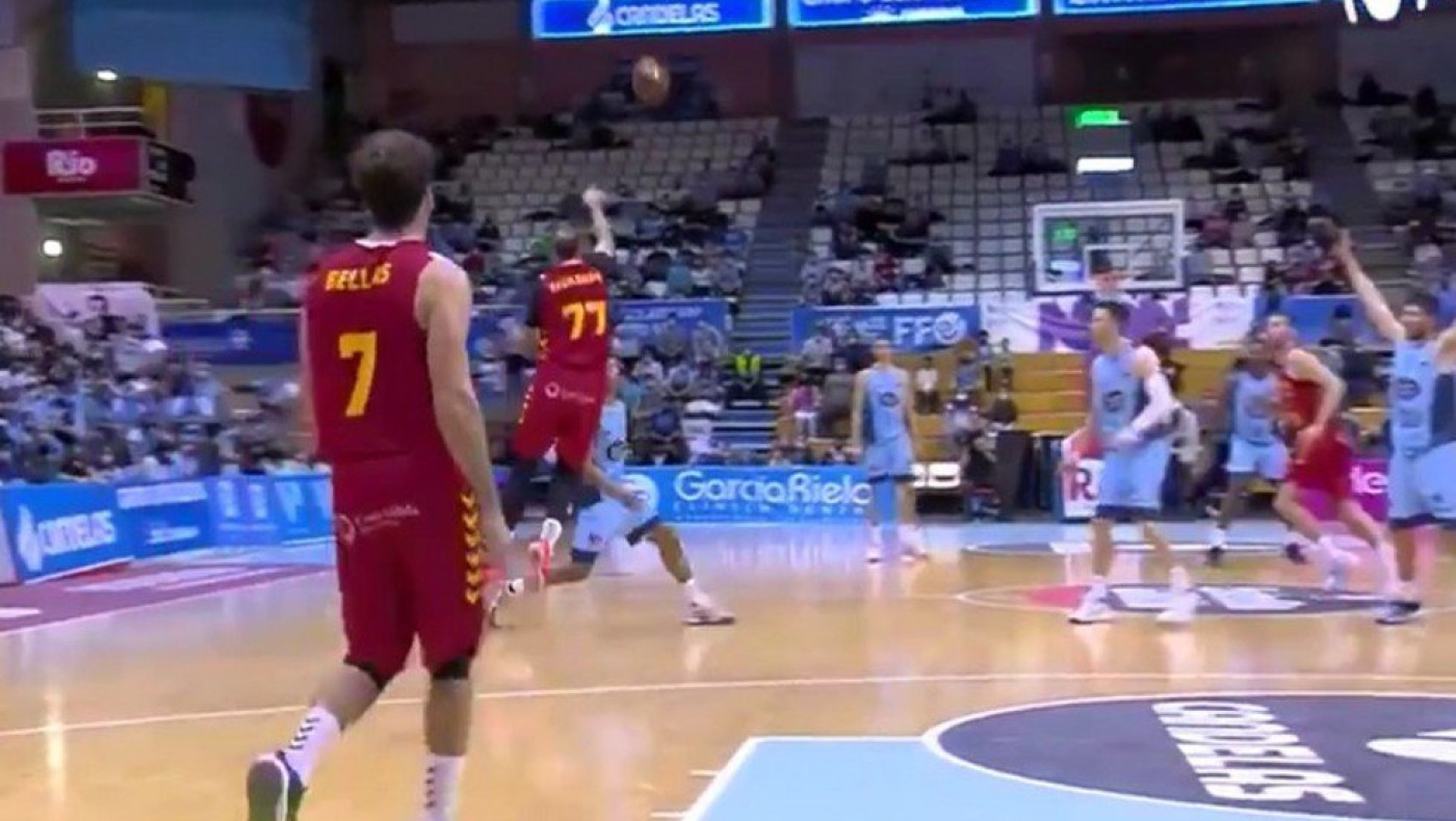 Το έβαλε από το... «σπίτι του» ο Βασιλειάδης!