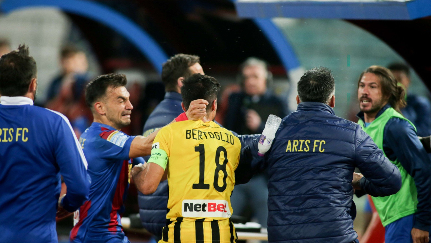 Τρεις αποβολές για το ξύλο στον Βόλο, τη γλίτωσε ο Νίνης