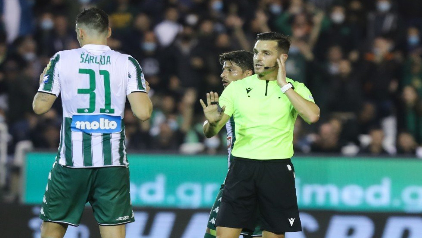 Σάρλια: «Θέλω να ζητήσω συγγνώμη από τον κόσμο, δεχθήκαμε τρία εύκολα γκολ»