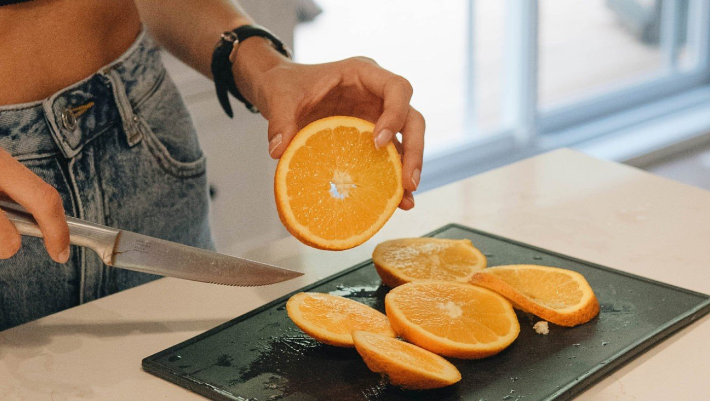 Το φρούτο που ρίχνει την πίεση και ενισχύει το ανοσοποιητικό