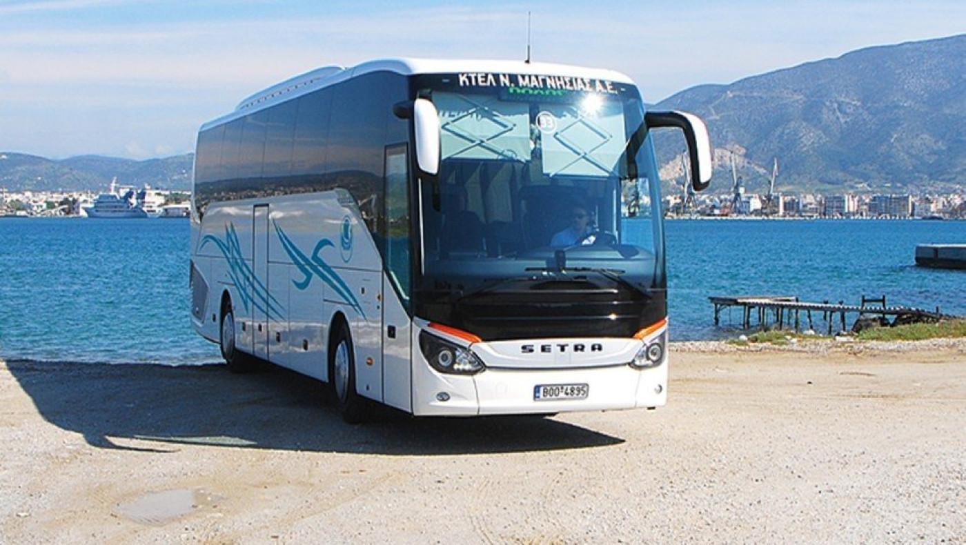 Βόλος: Πανικός σε λεωφορείο, 68χρονος έφτυνε χωρίς μάσκα κι έλεγε πως έχει κάνει φόνους