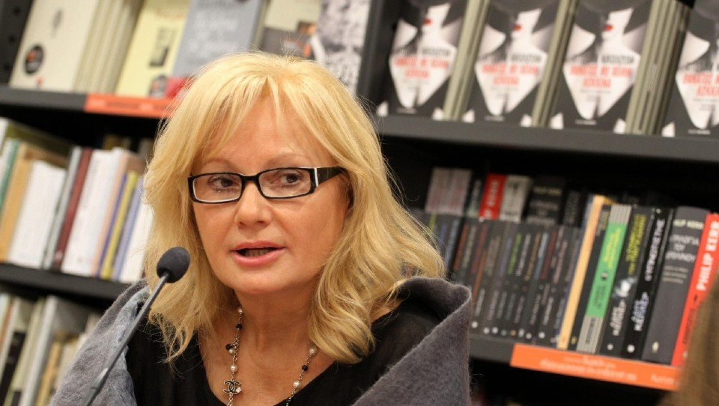 Νικολούλη προς Αναγνωστόπουλο: «Να σου θυμίσω εγώ, αγόρι μου, ποια είναι»