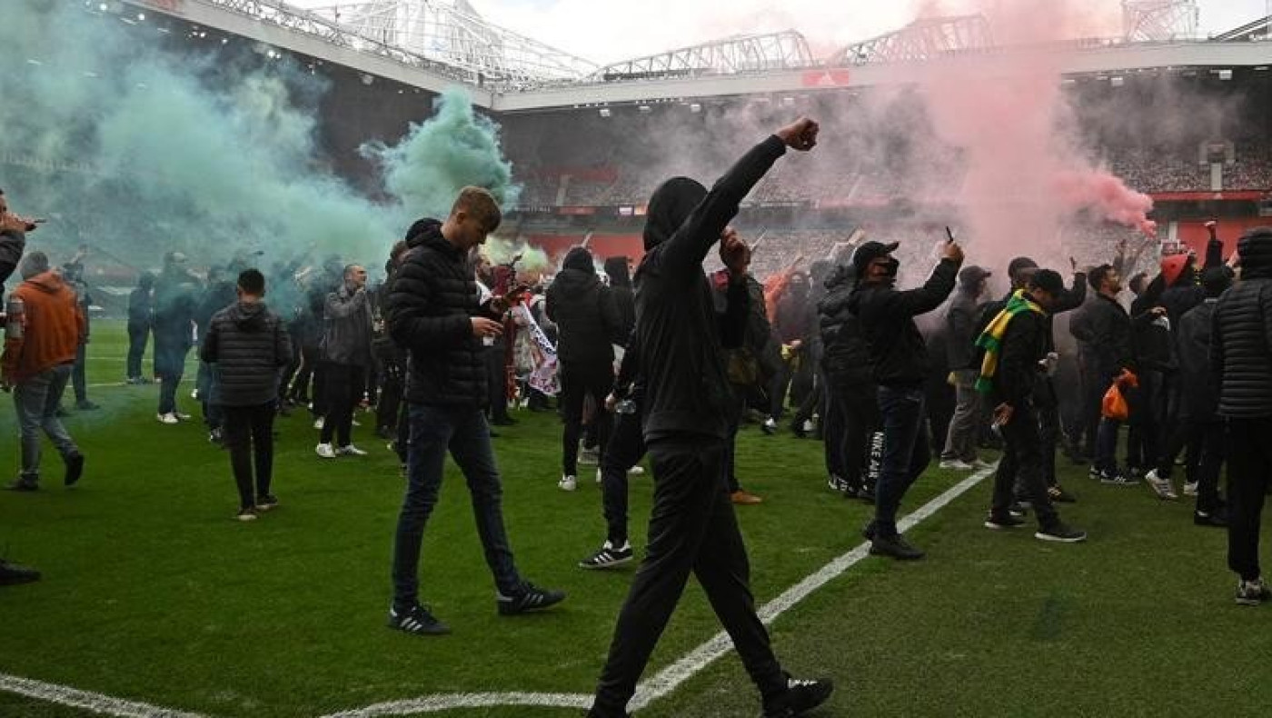 Συλλήψεις δέκα οπαδών για τα επεισόδια στο περσινό ντέρμπι Γιουνάιτεντ-Λίβερπουλ