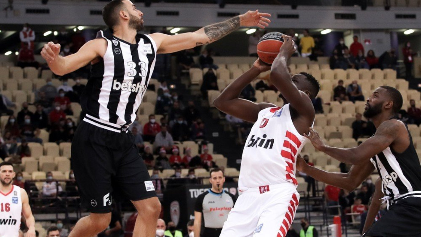 Έχασε τον έλεγχο στο 3ο δεκάλεπτο και ηττήθηκε στο ΣΕΦ