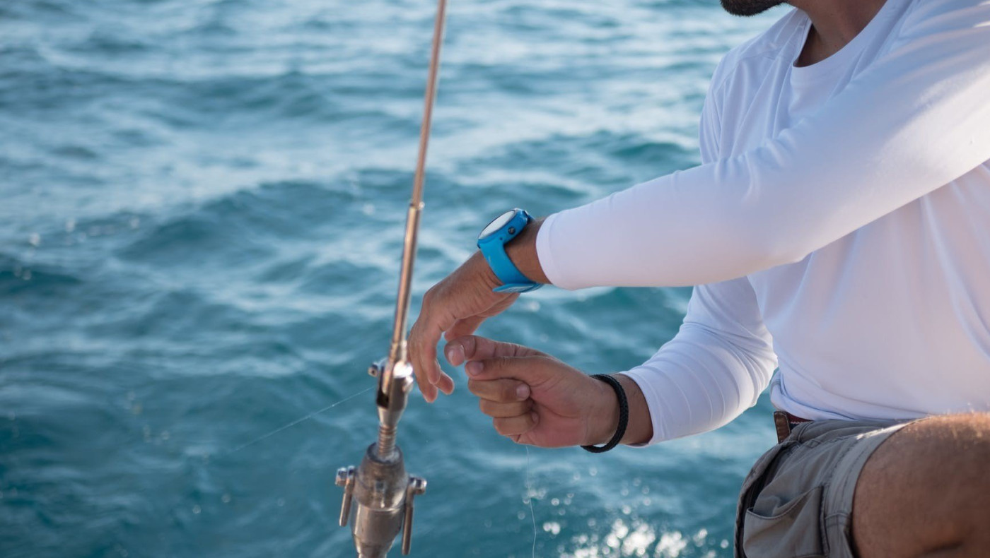 Απίστευτο: Ψαράς αντί για γαρίδες, έβγαλε... καρέκλες