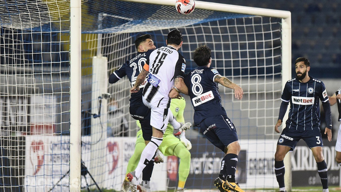 Εγκληματικά λάθη - δώρα στον... Κουλούρη και πικρή ήττα που απομακρύνει τον ΠΑΟΚ από την κορυφή