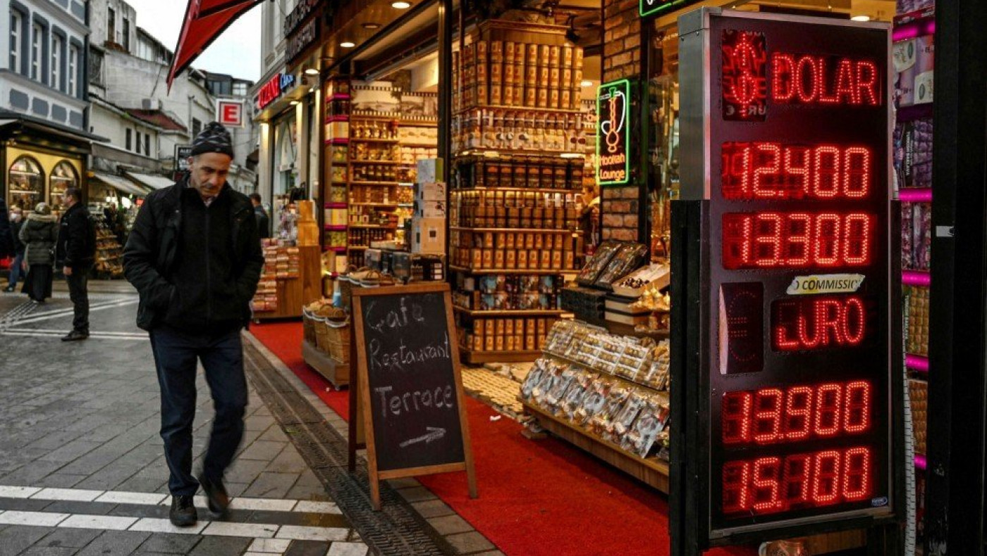 Εικόνες εξαθλίωσης στην Τουρκία: «Αντί για δυο, αγοράστε μισό κιλό κρέας»