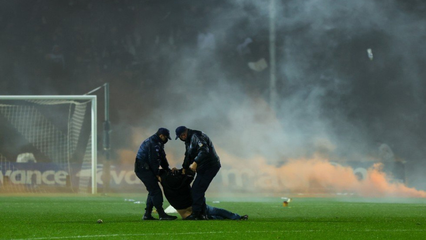 ΕΚΤΑΚΤΟ: Τέσσερις συλλήψεις οπαδών στην Τούμπα