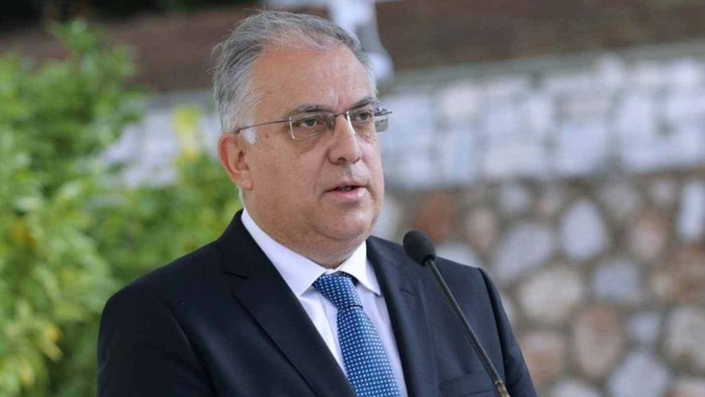 Θεοδωρικάκος: Υποχρεωτική η μάσκα στα γήπεδα